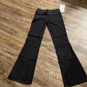 Lululemon groove pant size 4